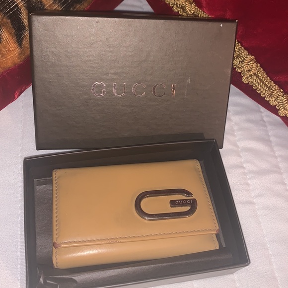 Authentic Gucci card & keys holder - Picture 9 of 16